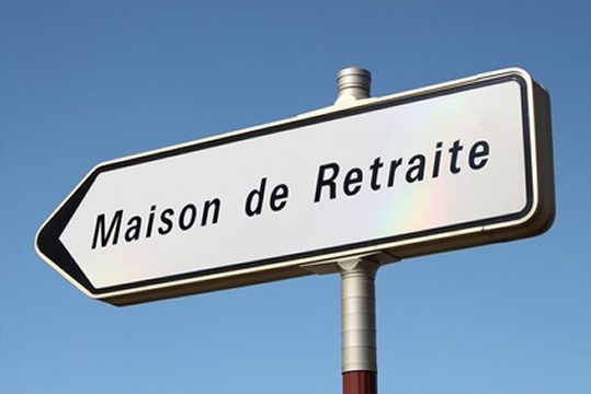 Maisons de retraites : un budget insoutenable pour nombre de familles, une source de discordes